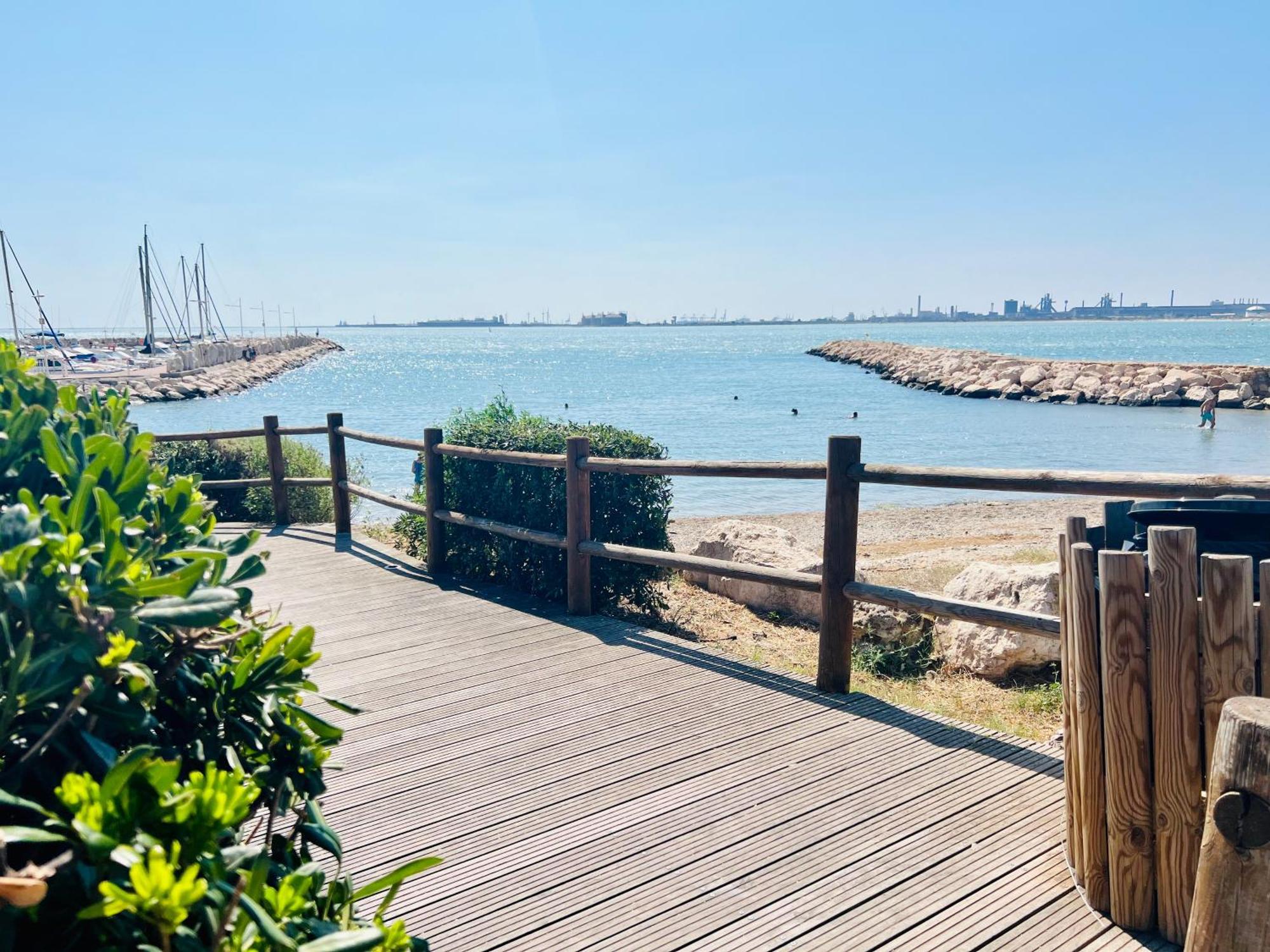 Le Coin De Mer 2, Bord De Mer, Plage 30M, Cosy, Clim, Wifi, 4 Personnes Fos-sur-Mer Exterior foto