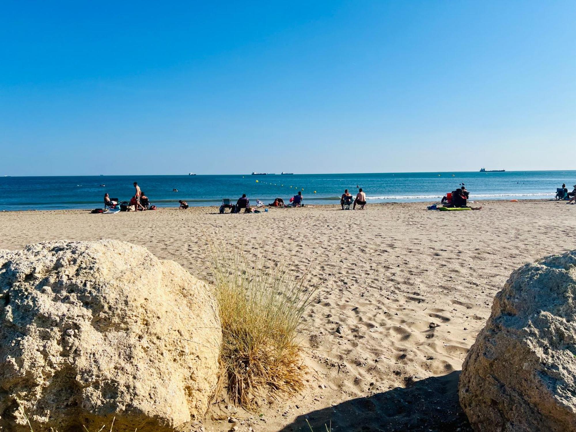 Le Coin De Mer 2, Bord De Mer, Plage 30M, Cosy, Clim, Wifi, 4 Personnes Fos-sur-Mer Exterior foto