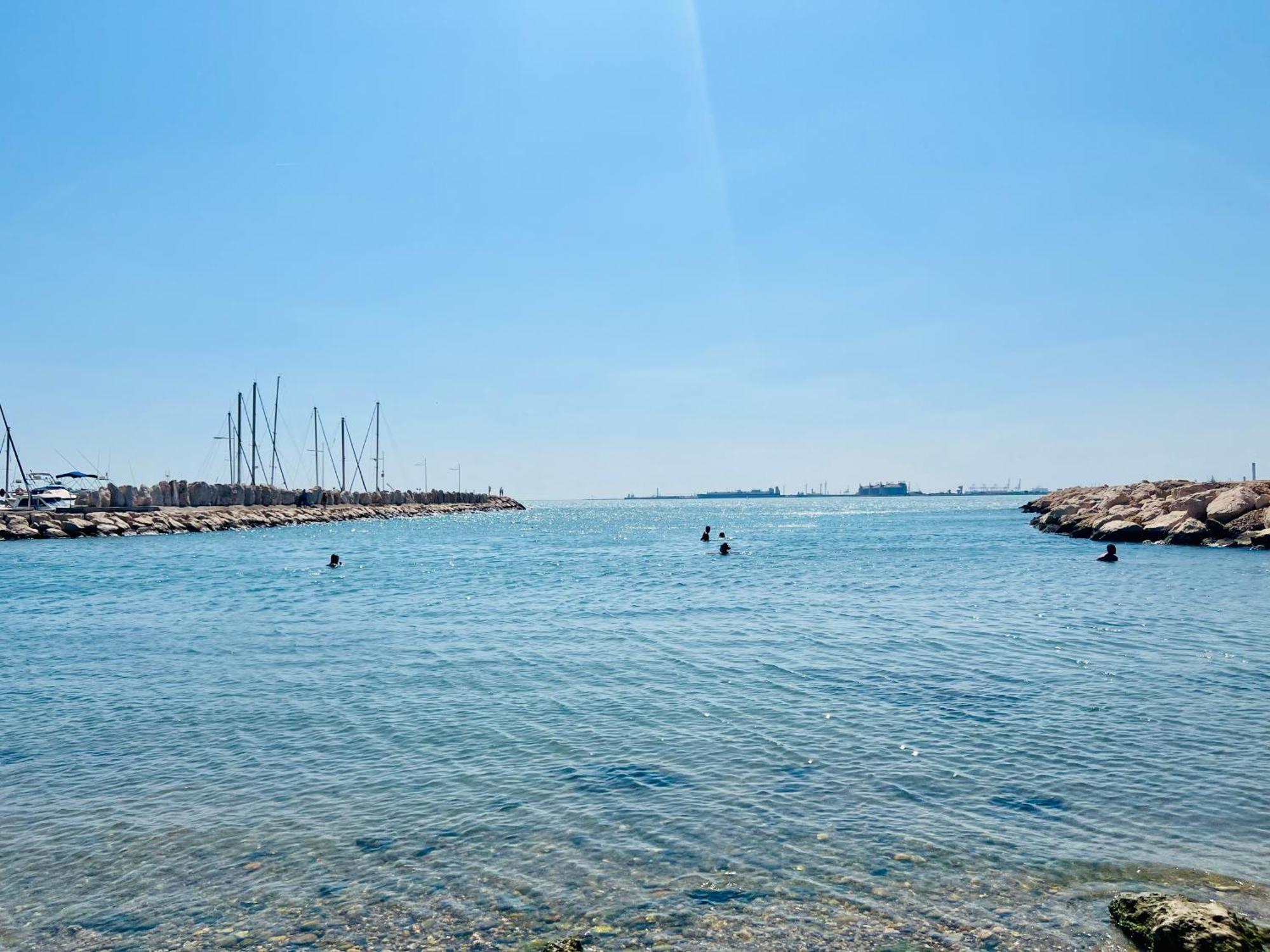 Le Coin De Mer 2, Bord De Mer, Plage 30M, Cosy, Clim, Wifi, 4 Personnes Fos-sur-Mer Exterior foto