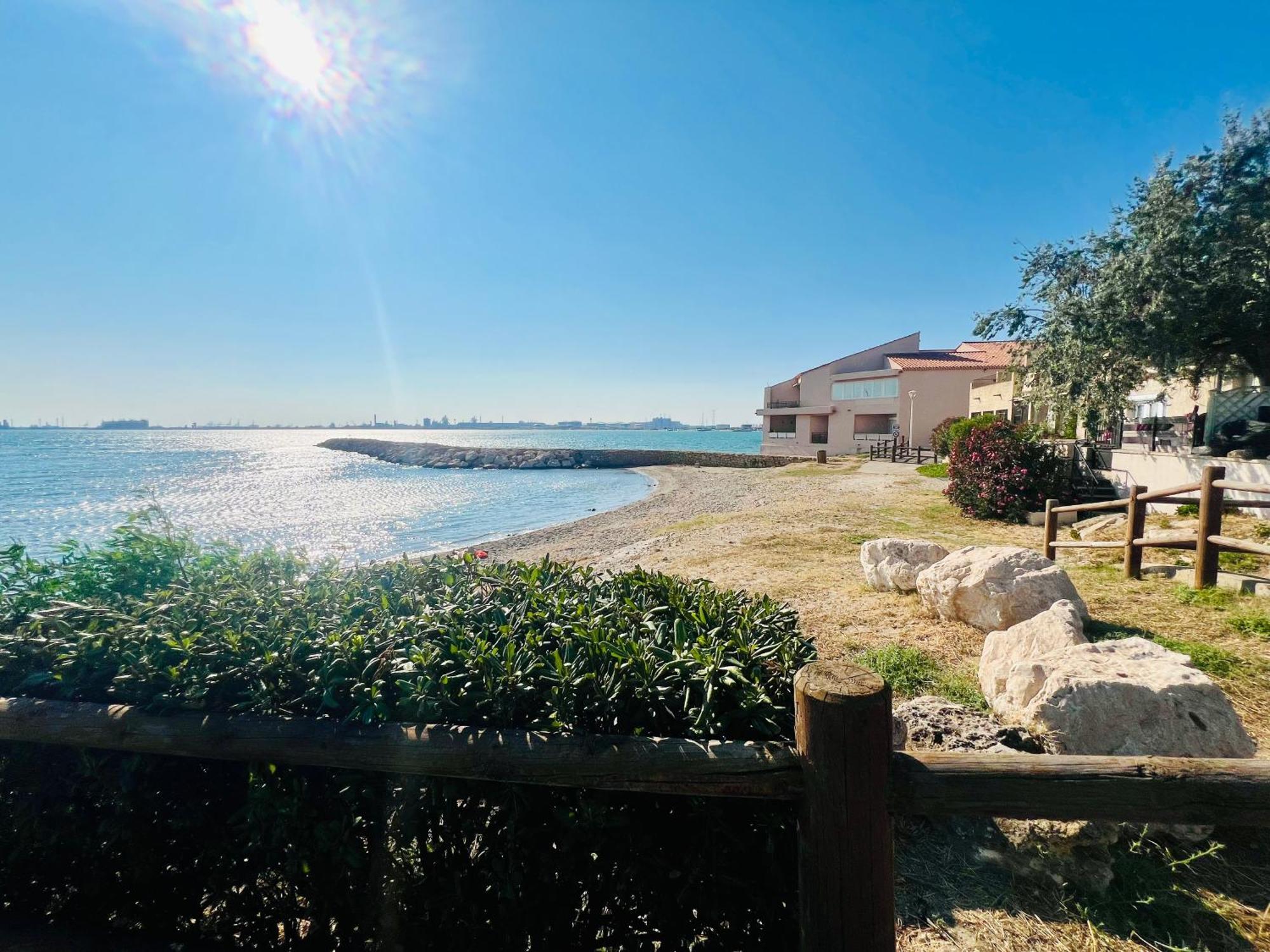 Le Coin De Mer 2, Bord De Mer, Plage 30M, Cosy, Clim, Wifi, 4 Personnes Fos-sur-Mer Exterior foto