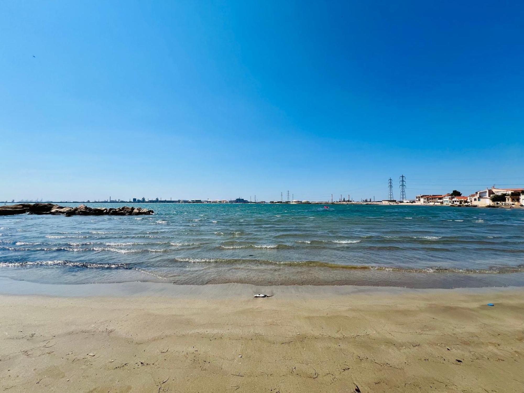 Le Coin De Mer 2, Bord De Mer, Plage 30M, Cosy, Clim, Wifi, 4 Personnes Fos-sur-Mer Exterior foto